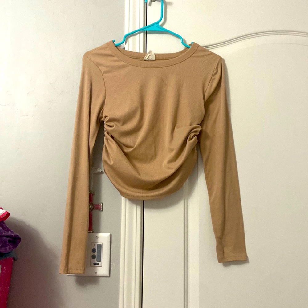 One step up slightly worn woman’s medium great quality